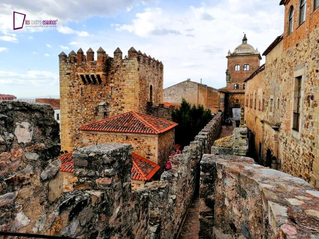 Las Cuatro Esquinas De Caceres Exterior photo