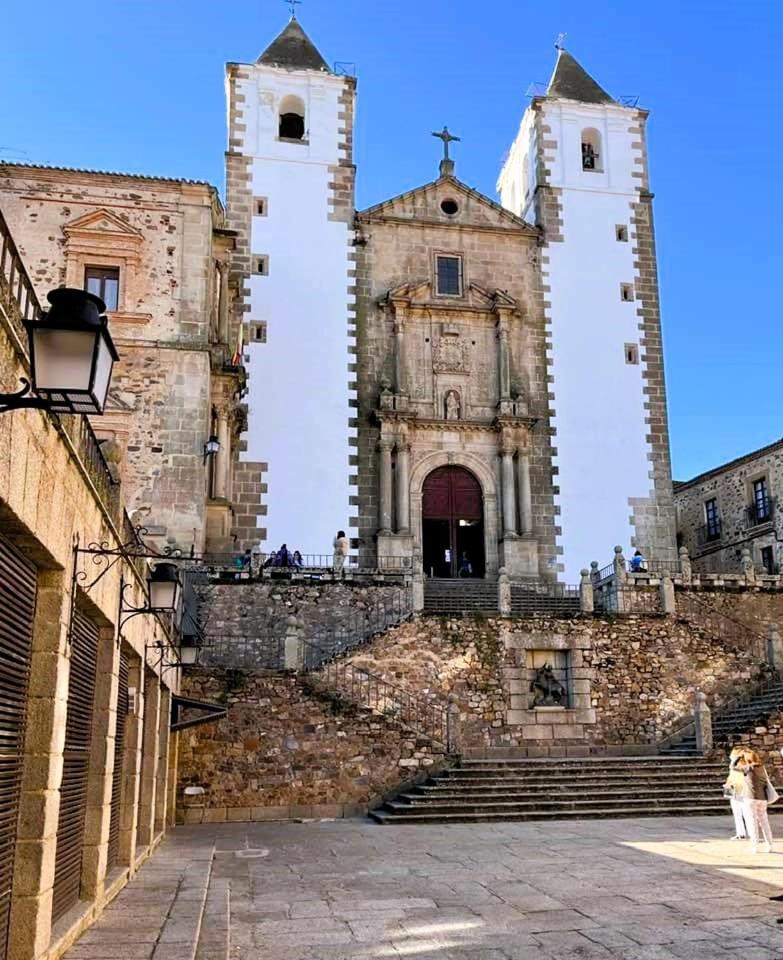 Las Cuatro Esquinas De Caceres Exterior photo
